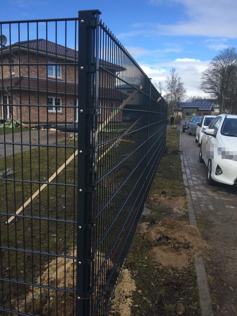 Zaunanlage entlang Grundstücksgrenzen Delmenhorst